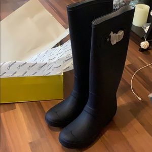 Rain boots